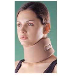 Collare cervicale oppo a densita' compatta misura large. supporta la colonna cervicale in posizione neutrale o anatomica e provvede ad immobilizzarla. chiusura in velcro